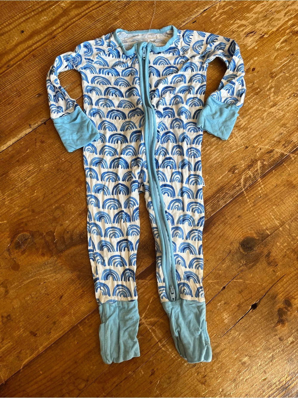 Little Sleepies 0-3m blue rainbows footie